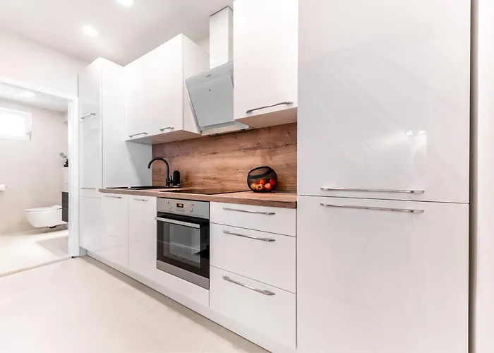 New !!! Rossa Studio Apartment